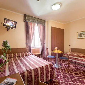Buonarroti 2*, Roma İtalya